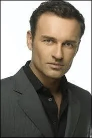 Qui est cet homme pas trop connu ayant jou dans   Les 4 Fantastiques   ou encore   Charmed   ?