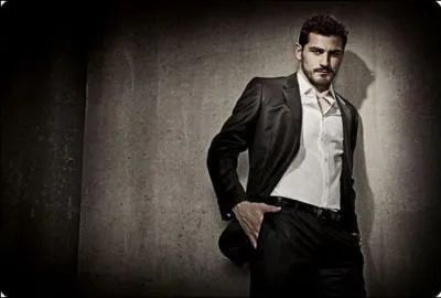 Quel est le poste d'Iker Casillas ?