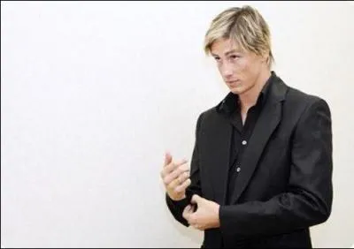 Qui est cet attaquant espagnol voluant  Chelsea ?