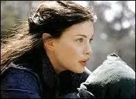 Que dit Arwen pour faire avancer son cheval ?