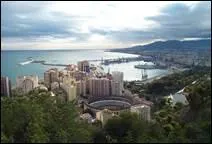 O se trouve la rgion de Malaga, d'o provient le vin doux du mme nom ?