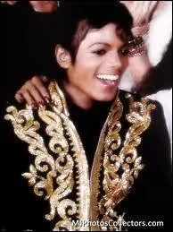 Compltez les paroles de cette chanson :   we can't go on pretending day by day , the someone somewhere . .  