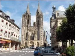 Nous allons faire une petite promenade  Coutances ( Manches ) o la ville est chef-lieu ...