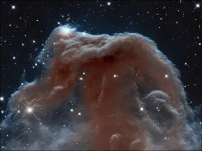 En illustration, la superbe Nébuleuse à tête de cheval, pour le plaisir des yeux. Il a été vérifié qu'il existe des planètes dites "errantes", qui n'orbitent pas autour d'une étoile, mais évoluent dans l'espace. Est-ce vrai ?