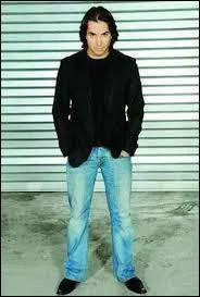 Quel mtier n'a pas exerc Jrmy avant d'tre connu du grand public ?