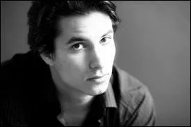 A quel ge Jrmy a-t-il quitt Charleville-Mzires pour rejoindre la capitale ?