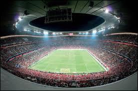 Quelle quipe joue  L'Allianz Arena ?