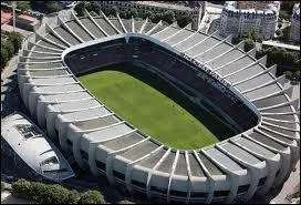 Quel club joue au Parc des Princes ?