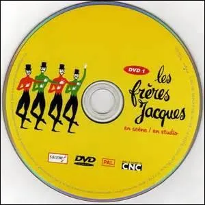 Complétez : Ça ne sert à rien c'est un (...) Car ça coule par les (...)