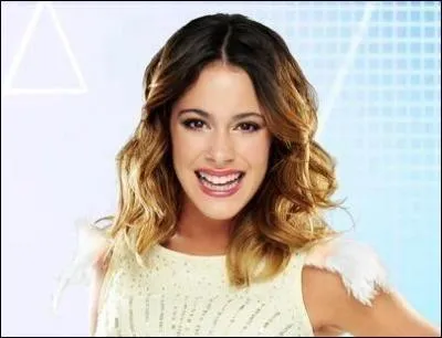 Quel surnom donne-t-on  Martina Stoessel ?