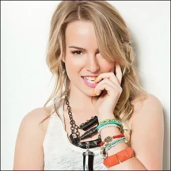 Qui est le petit ami de Bridgit Mendler ?