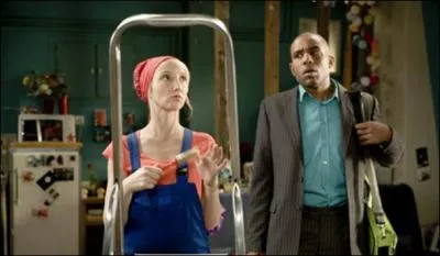 Entre eux deux, qui s'occupe du mnage ?