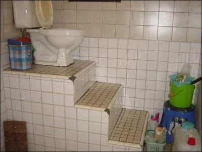 Dans cette saga tlvise, ils n'ont tous qu'une ide en tte, s'asseoir dessus !