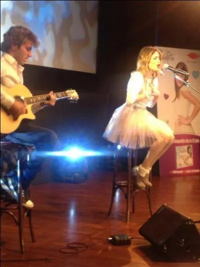 Quand est-elle venue  Paris ?