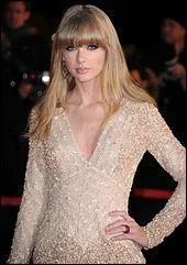 Au Grammy Awards 2013, quel prix a-t-elle reu pour la chanson  Safe and Sound  ?