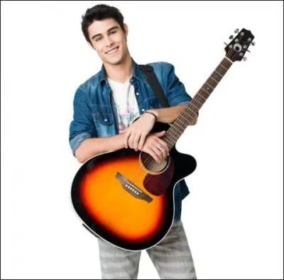 Comment s'appelle cet acteur quoi joue Toms dans Violetta ? ( et qui va partir dans la saison 2 ) .