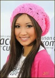 O est ne Brenda Song qui jouait dans  La Vie de palace de Zack et Cody  ?