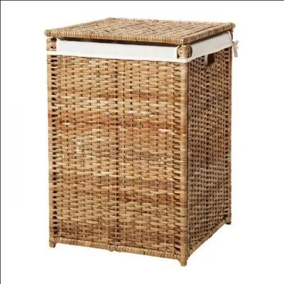 Comment se traduit un  panier  linge  en anglais ?