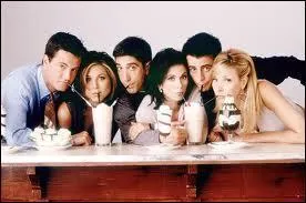 Je suis une srie australienne dans laquelle on peut croiser Nick Poulos, Costa et Jodie, je suis :