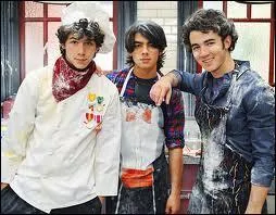 Le plus grand des frres Jonas est Joe.