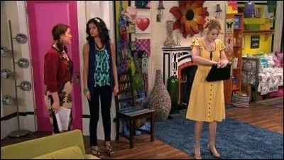 De qui est jalouse Alex vis--vis de Mason ?