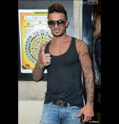 Pourquoi Julien a-t-il des points de suture ?