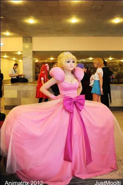 Connais-tu le film  La Princesse et la grenouille  ? Qui est cette jeune femme blonde ?