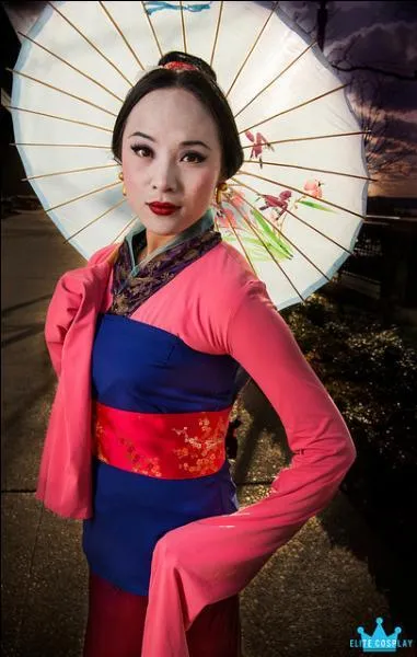 Qui est cette jeune femme qui prend la place de son pre pour la guerre et se transforme en homme ?