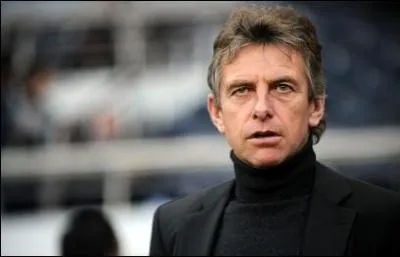 Qui est l'entraneur de Lorient ?