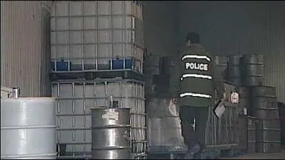 En revenant  la maison le soir, nous apprenons que le vol du sicle de sirop d'rable a eu lieu. Pour combien de millions de dollars de sirop d'rable ont t vols en 2012, au Qubec, lors de ce vol incroyable ?