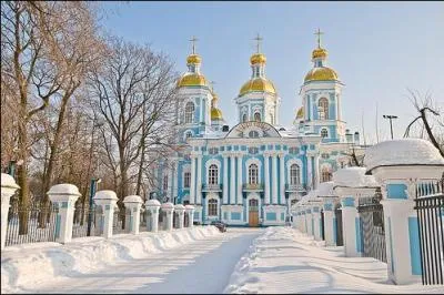L'glise Saint-Nicolas, bleu et or, est ddie  une corporation spcifique. Laquelle ?