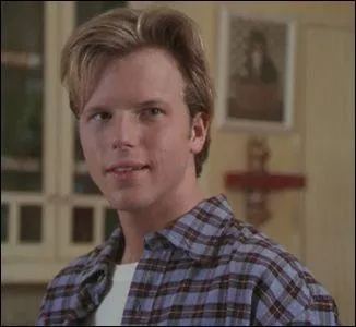 Il possde le pouvoir de contrler la baguette. Qui est-ce ?