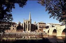 Je vous emmne  Limoux ( Aude ). Cette ville est chef-lieu ...