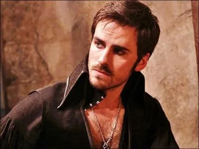 Quel est le vrai nom du capitaine Crochet ?