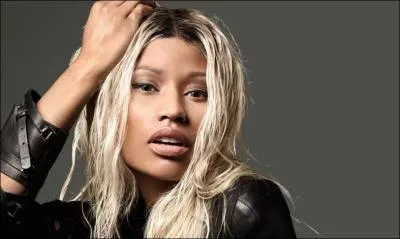 Pour quel magazine a-t-elle pos sans maquillage ?