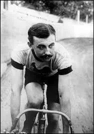 Qui est le premier vainqueur ?