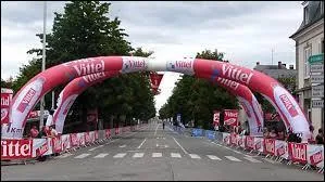 En quelle anne la flamme rouge qui dsigne par une banderole le dernier kilomtre apparut-elle pour la premire fois ?