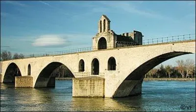 Le dernier effondrement du pont d'Avignon (Pont Saint-Bnzet) date du :