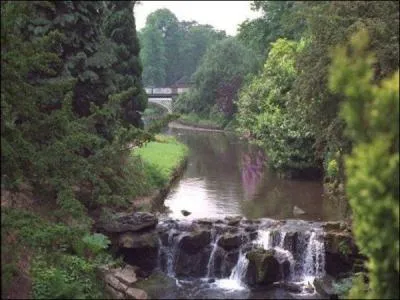 La Creuse doit son nom  la rivire du mme nom, mais dans quel cours d'eau se jette-t-elle ?