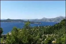 Au bord de quelle mer se trouve Dubrovnik ?