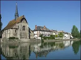 Nous allons visiter la ville de Sens ( Yonne ), qui est chef-lieu ...
