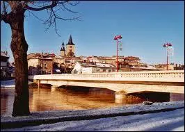 Nous allons en Lorraine,  Nomeny ( Meurthe-et-Moselle ) o la ville est chef-lieu ...