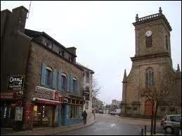 Nous allons faire une petite promenade  Sarzeau ( Morbihan ). Cette ville est chef-lieu ...
