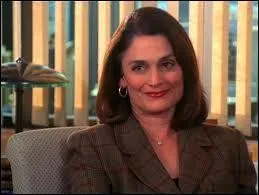 Comment s'appelle la patronne de Prue ?