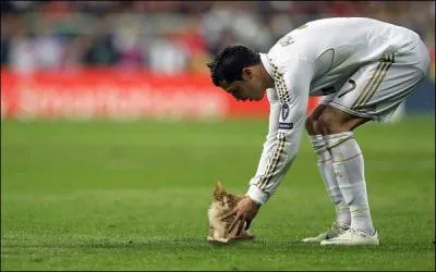 Parmi ces joueurs, avec lequel Cristiano Ronaldo est-il coquipier ?