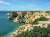 Comment s'appelle la rgion situe  l'extrmit sud du Portugal, sur le golfe de Cadix ?