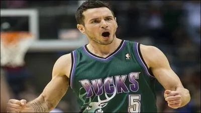 Qui est ce joueur des Bucks ?