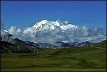 Dans quel Etat des Etats-Unis se trouve le mont McKinley, qui culmine � 6194 m�tres ?