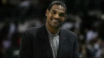 Qui est le coach des Pistons ?