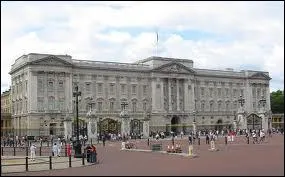 O rside la Reine d'Angleterre ?